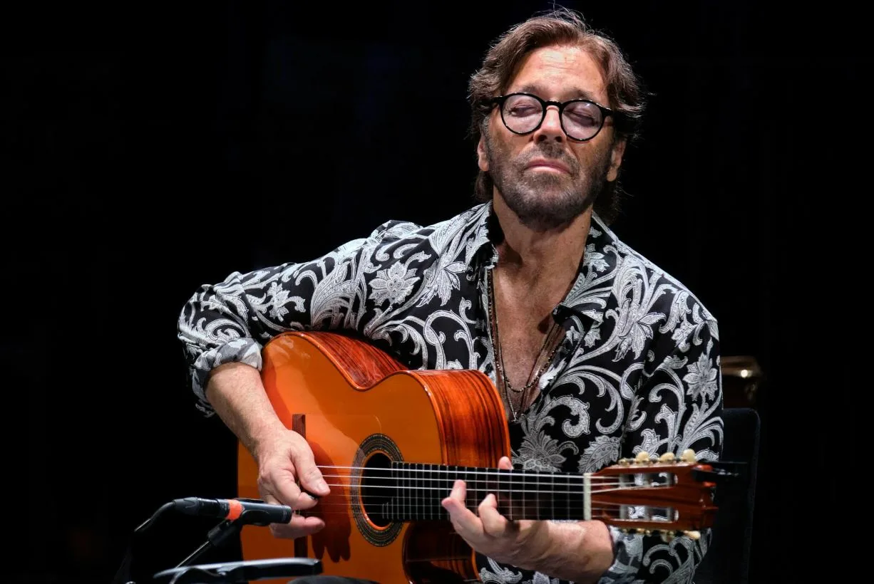 Picture of Al Di Meola