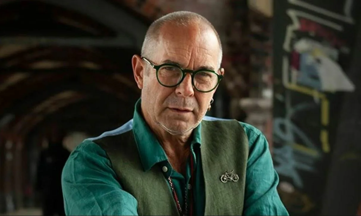 Picture of Roger Eno