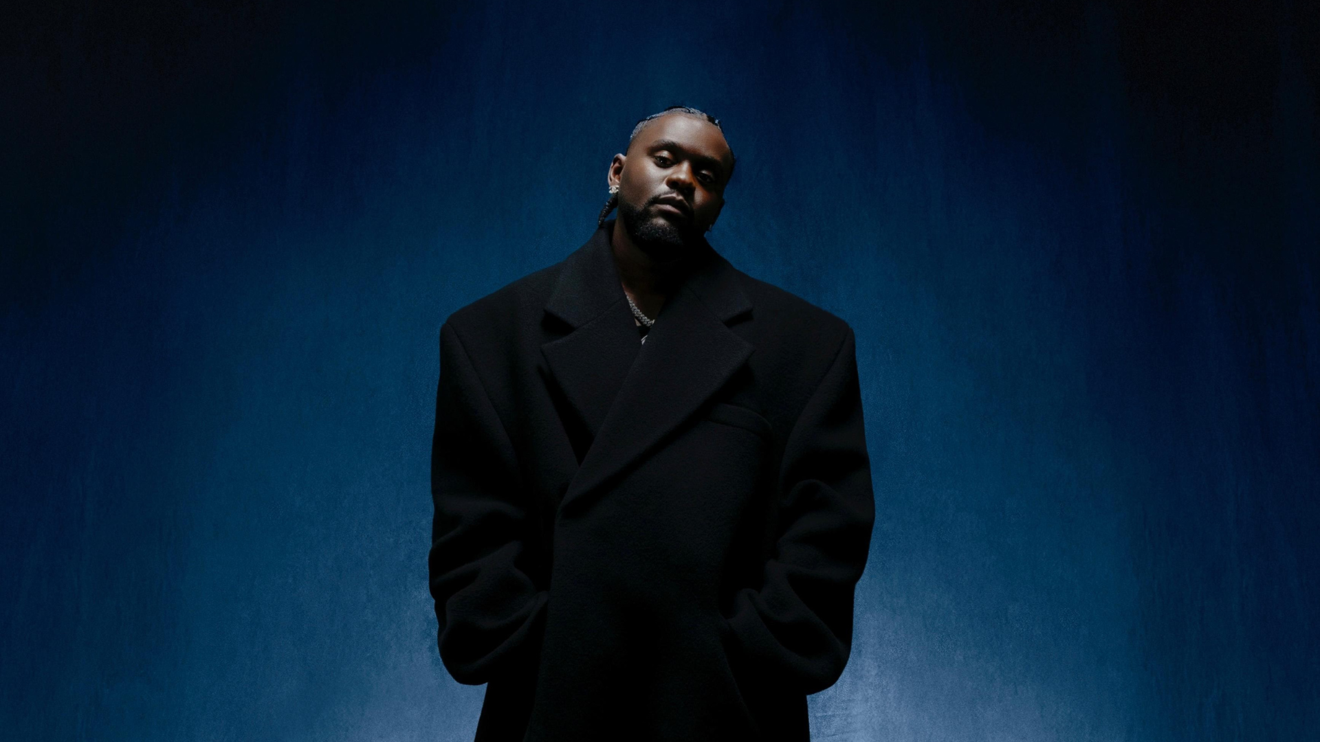 Guy2Bezbar appearing at this event