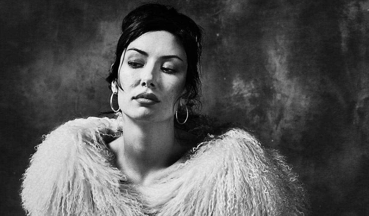 Nieve Ella appearing at this event