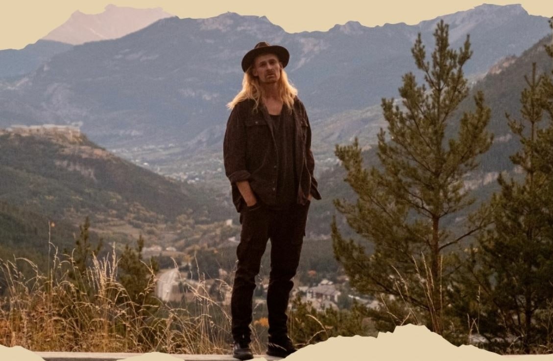 Alex Rv Phillips appearing at this event