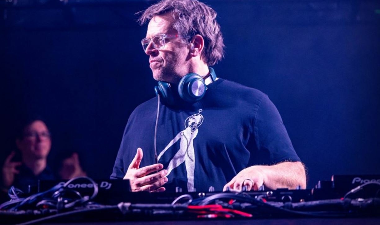 Chicane appearing at this event