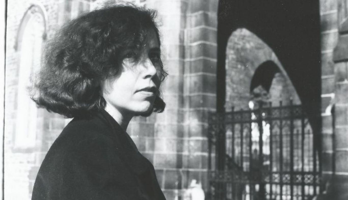 Linda Smith appearing at this event