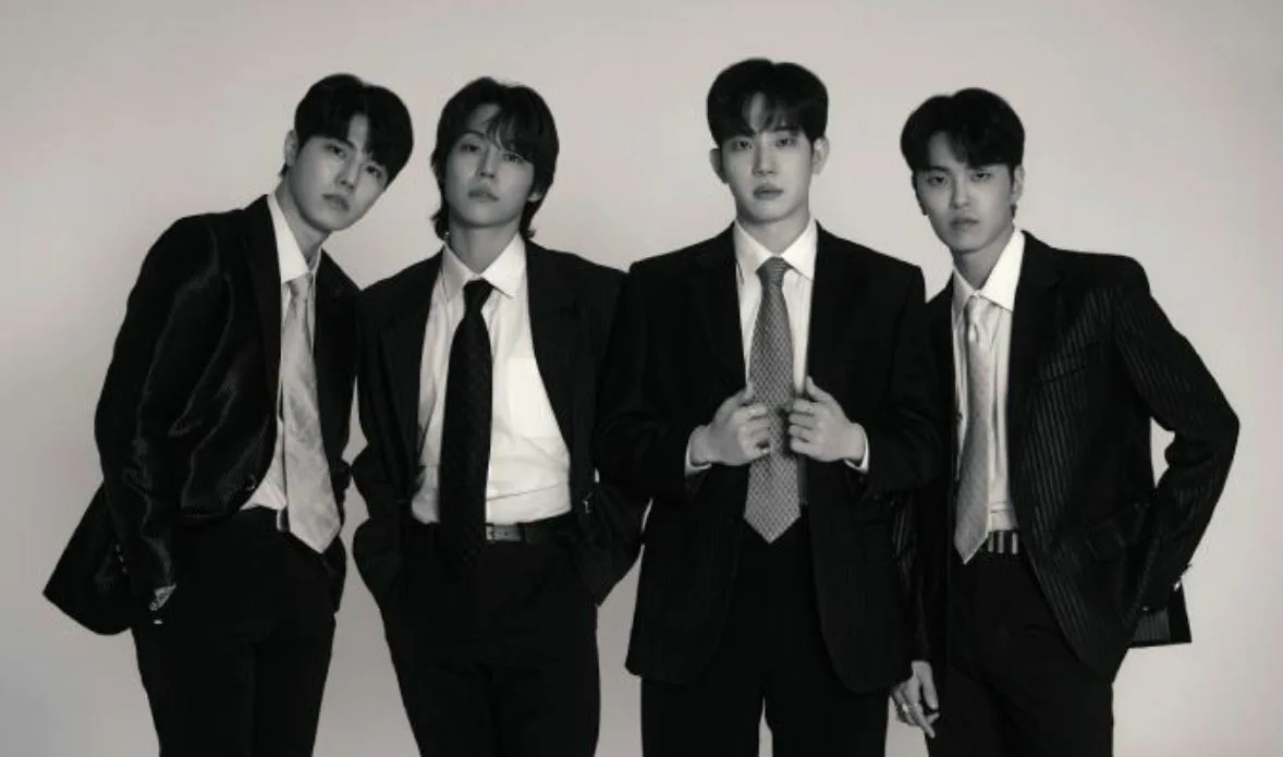 Picture of The Rose (Korea)