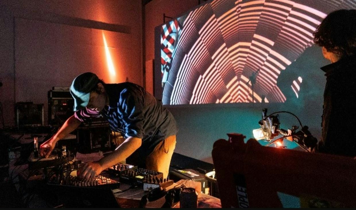 Picture of Turntablism and Tapes: Analogue Audiovisuals