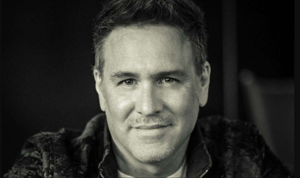 Picture of Stephen Lynch