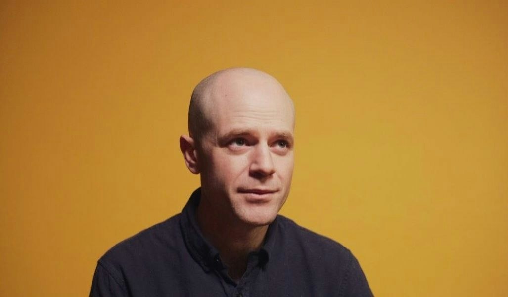 Picture of David Elms Describes A Room