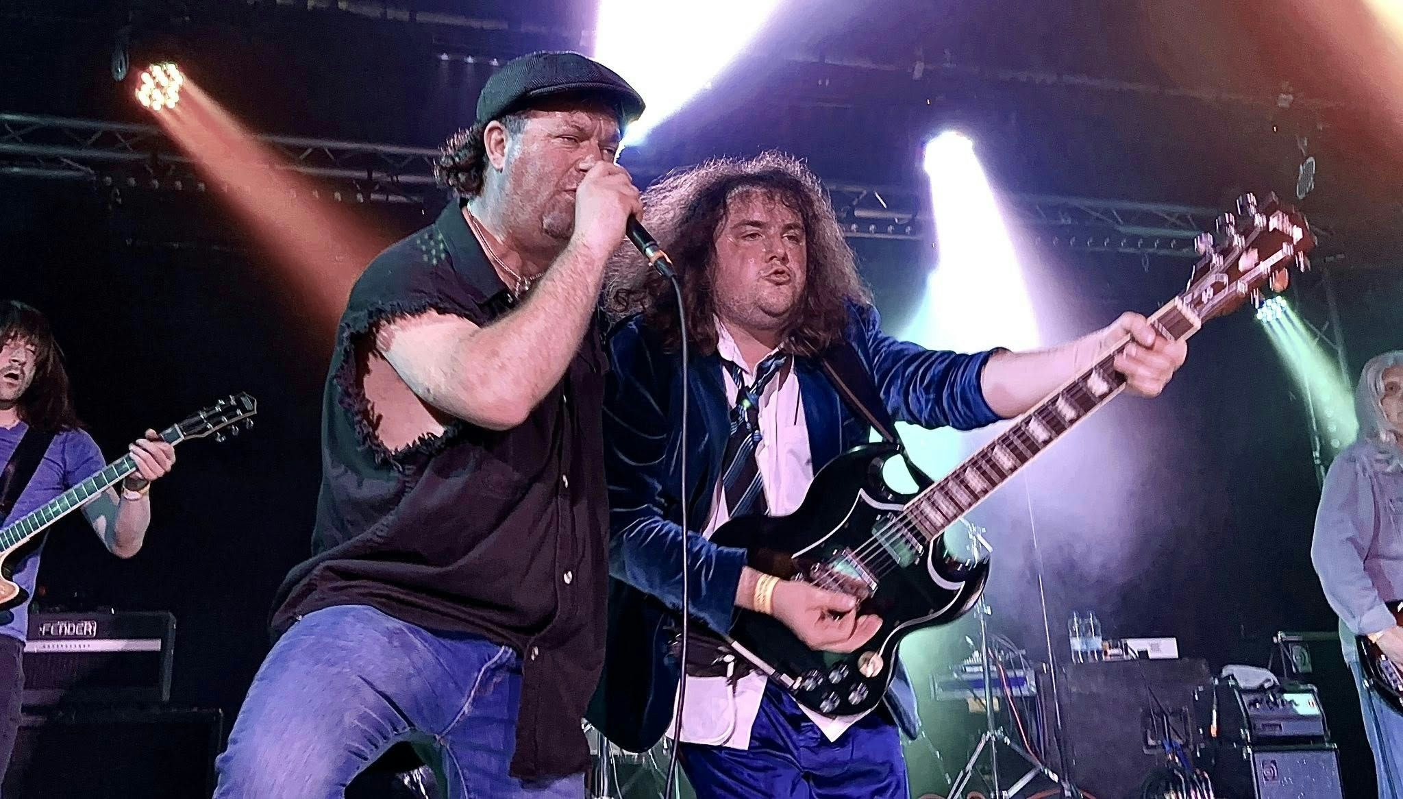 Thunderstruck UK (AC/DC Tribute)