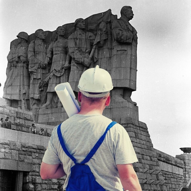 Picture of MONUMENT: An Interactive One-Woman Comedy Show