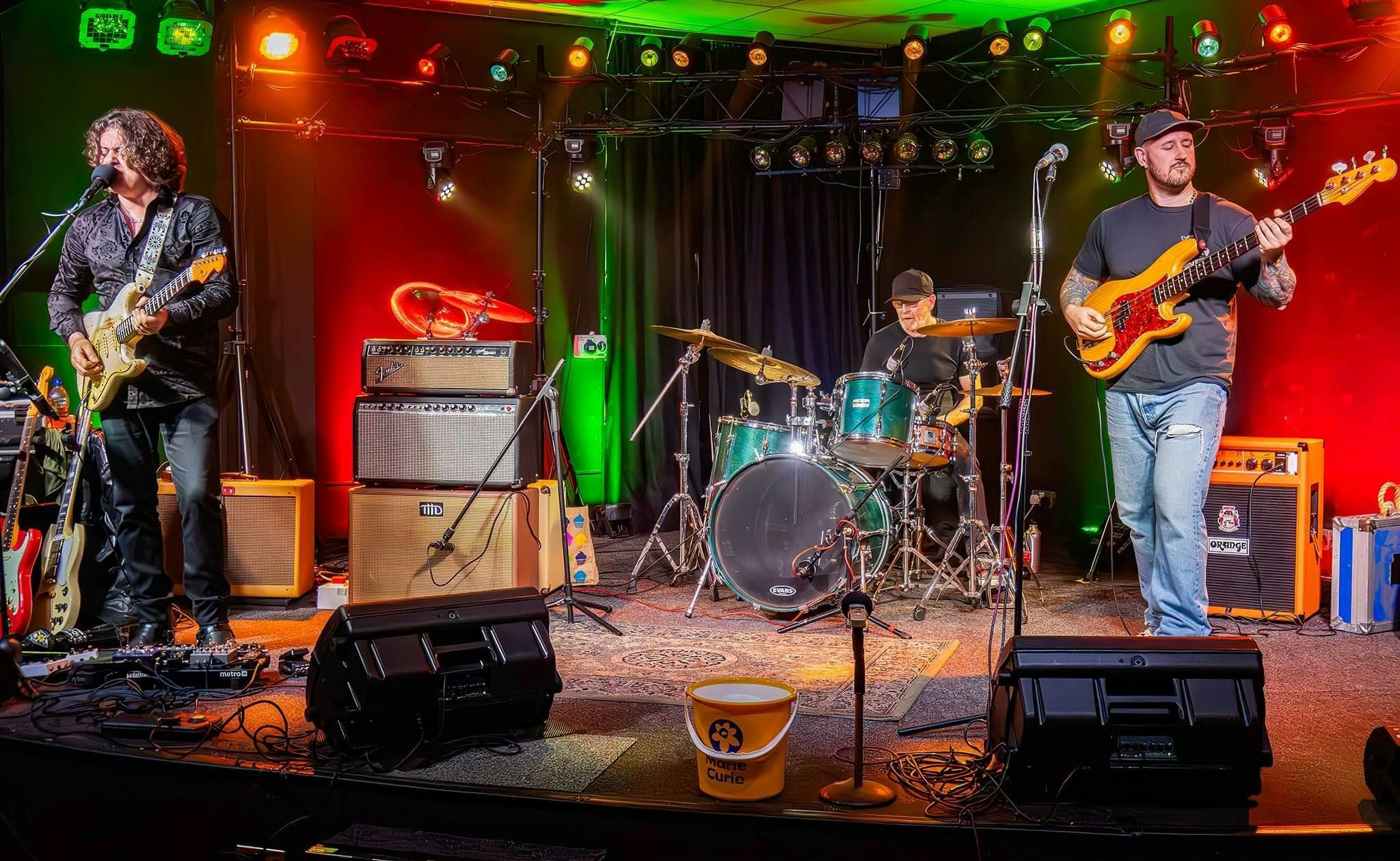 Sunday Sessions with The Troubadours