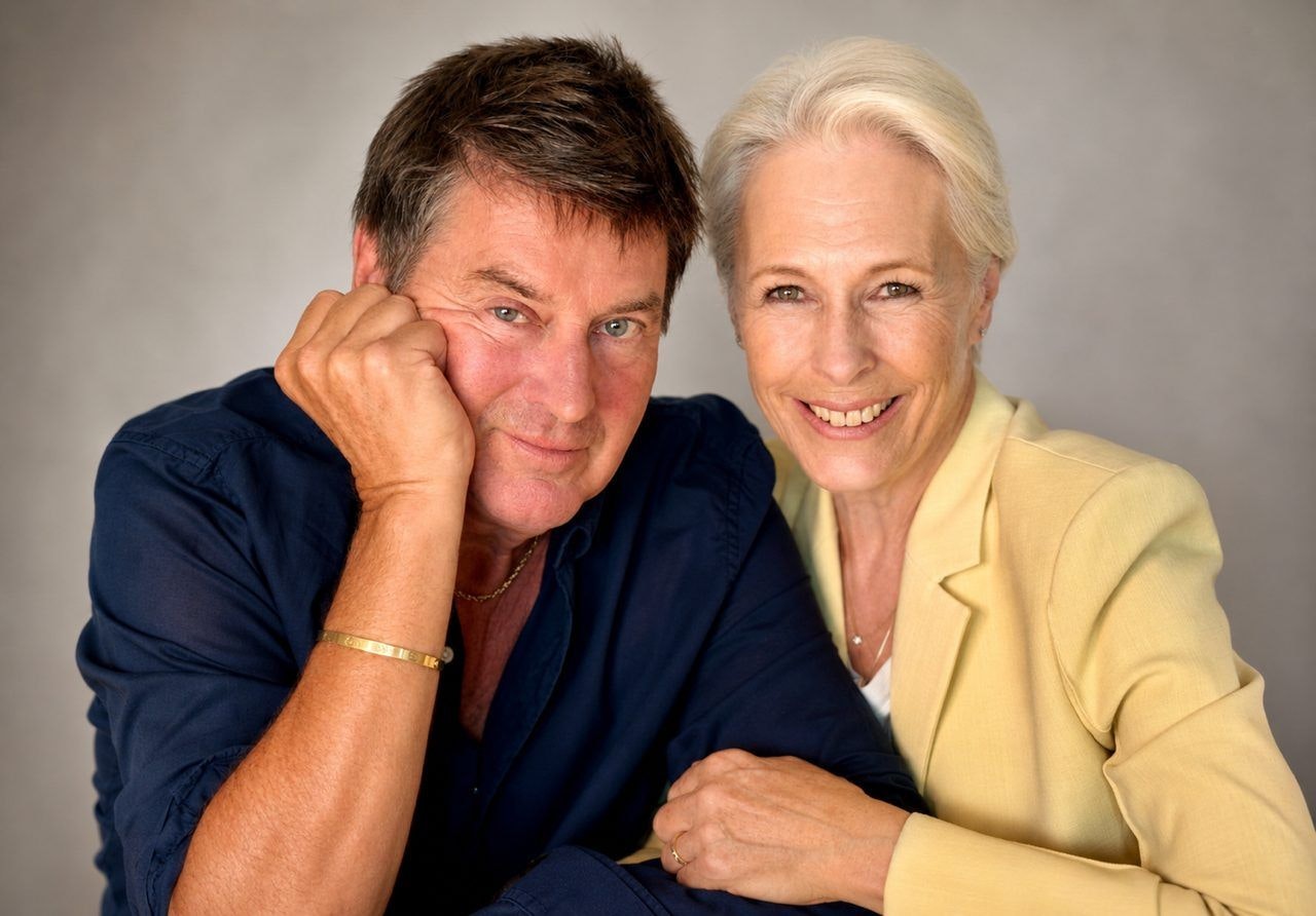 Picture of Liz Robertson and Robert Meadmore: all wrapped up for Christmas!