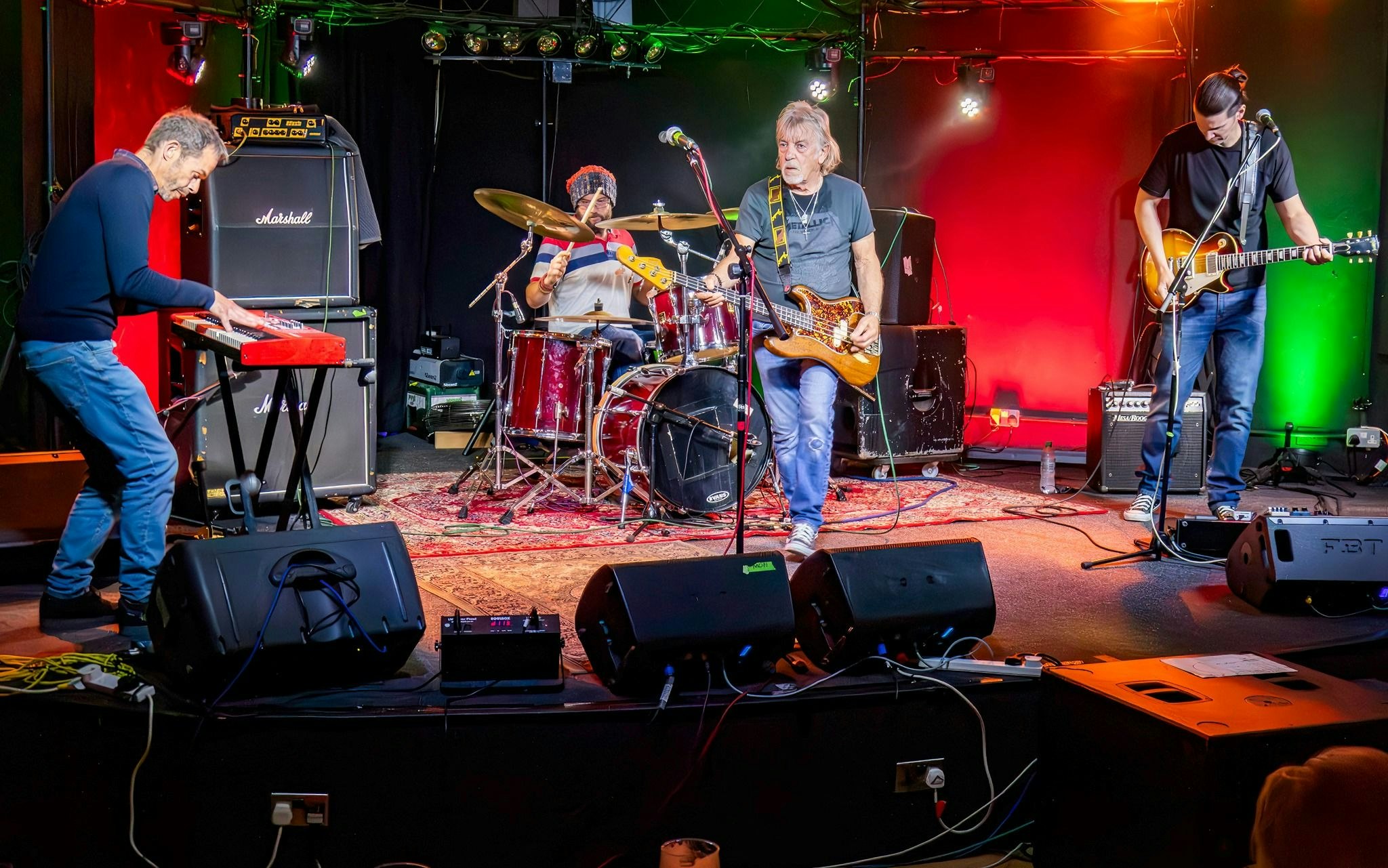 Sunday Sessions with Expecting Company