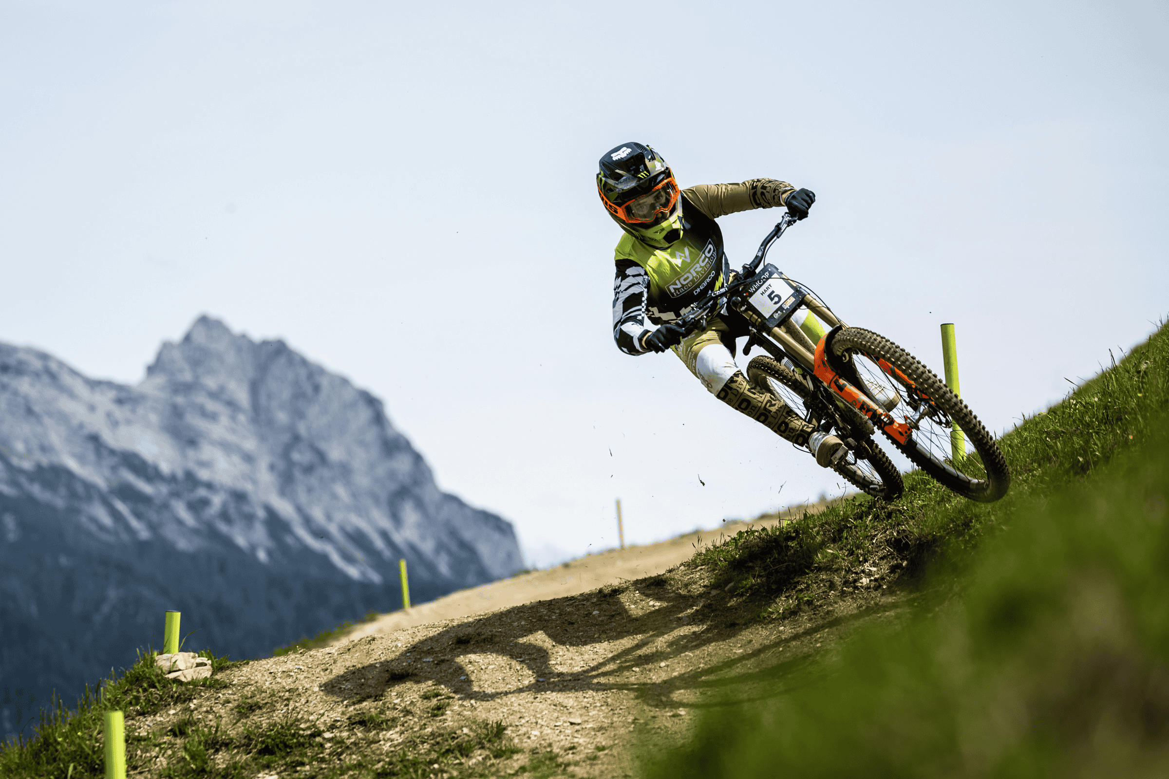 Danny Hart - Won't Sit Down