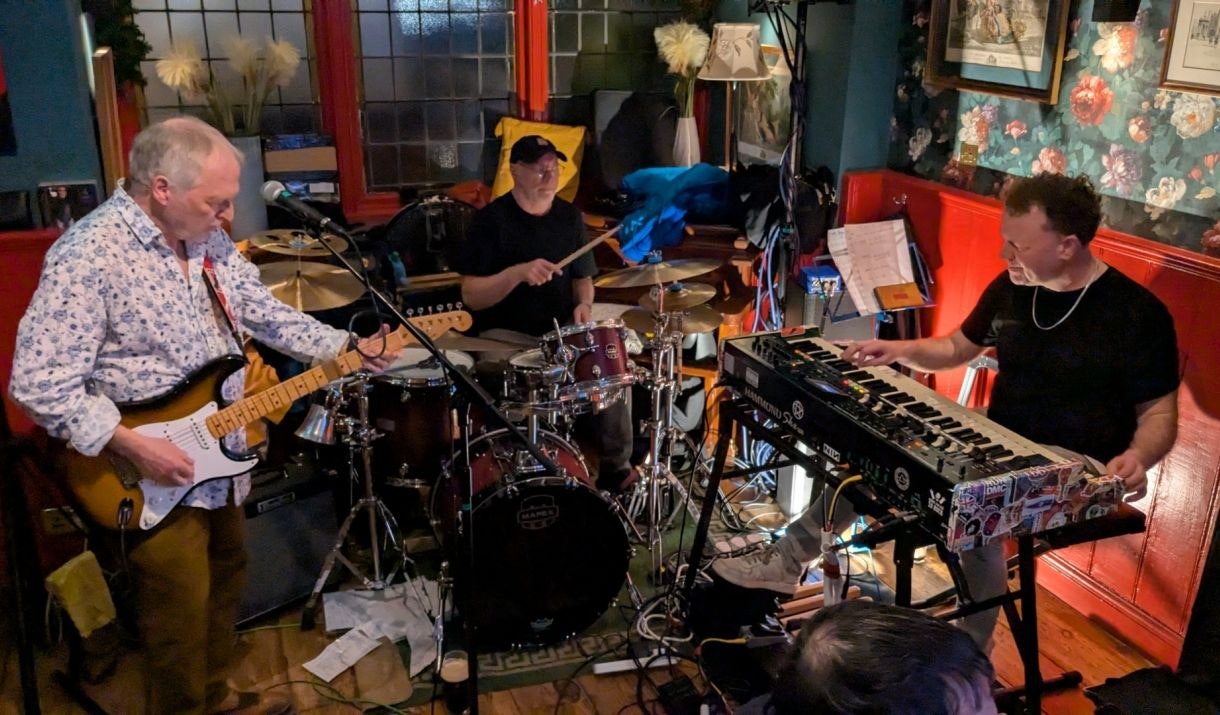 Picture of Bob Bowles Trio - Live at the Belvoir Castle