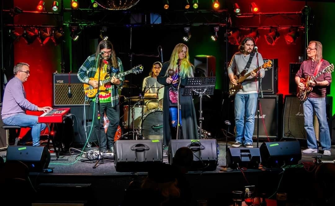 FeelGood Music Presents: deadedz at The...