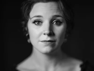 Picture of Holly Carter