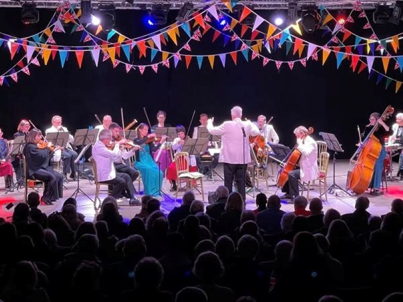 THE LAST NIGHT OF THE HEVER PROMS