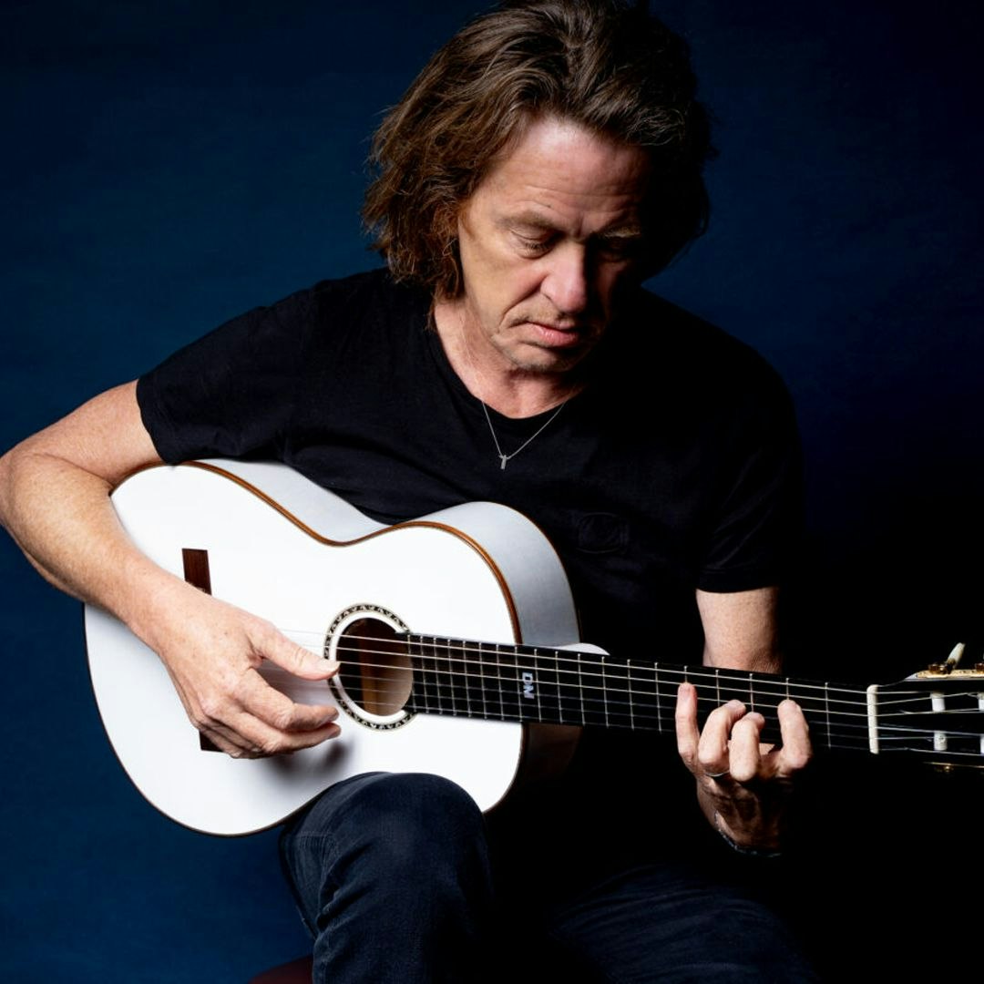 Picture of Dominic Miller