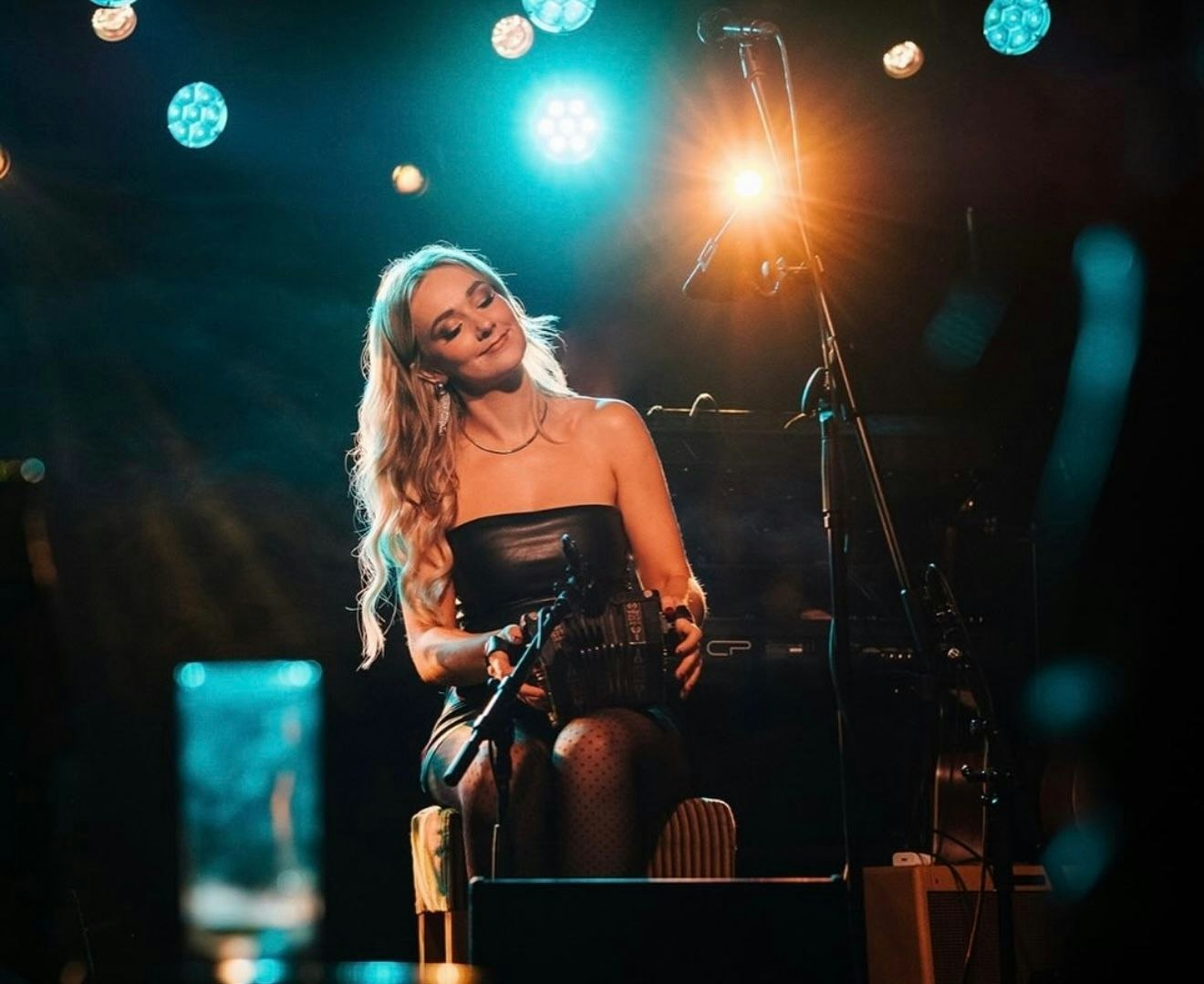 Picture of Tara Howley in Concert