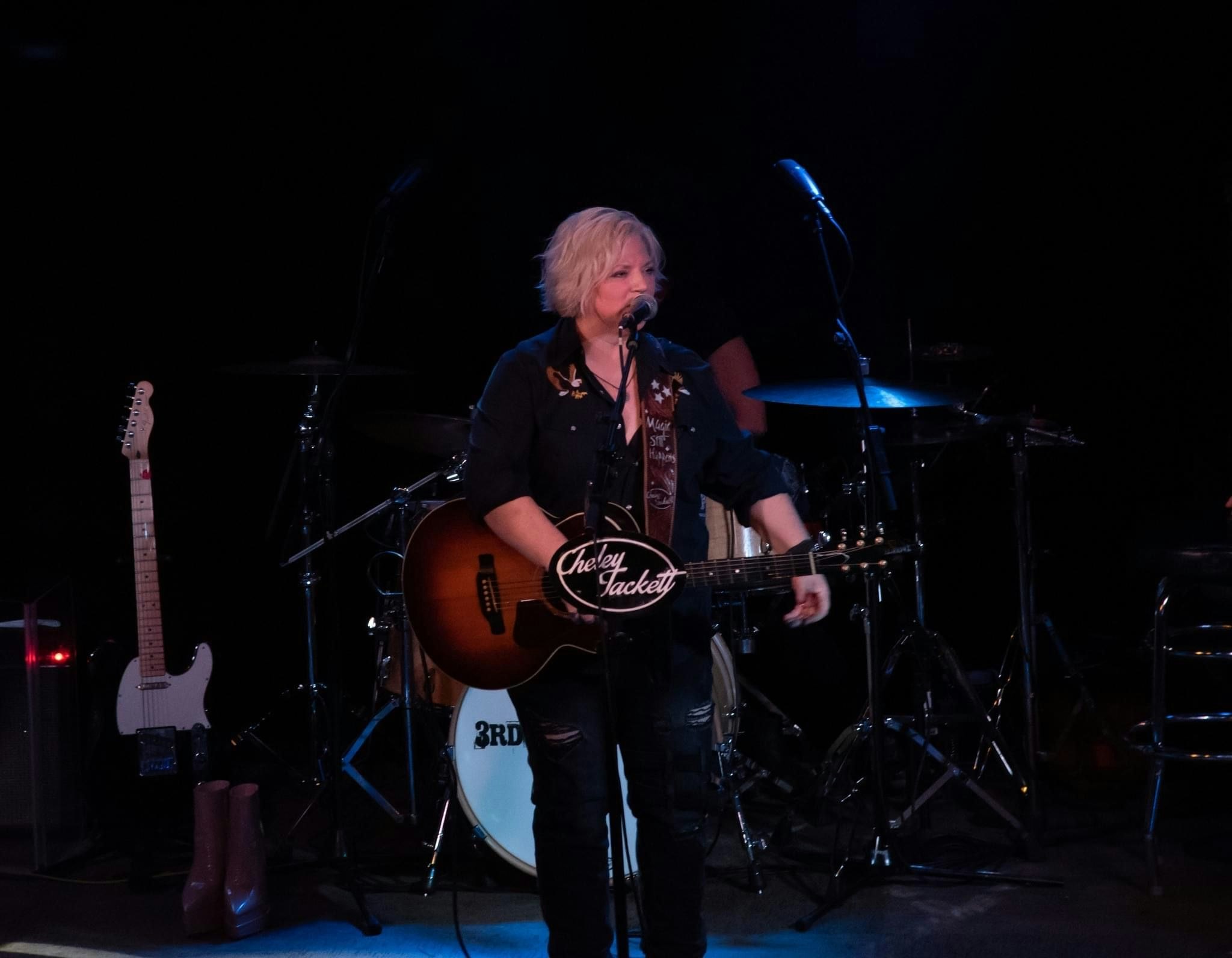 Picture of Country in Obie's Bar Songwriters' Round Live