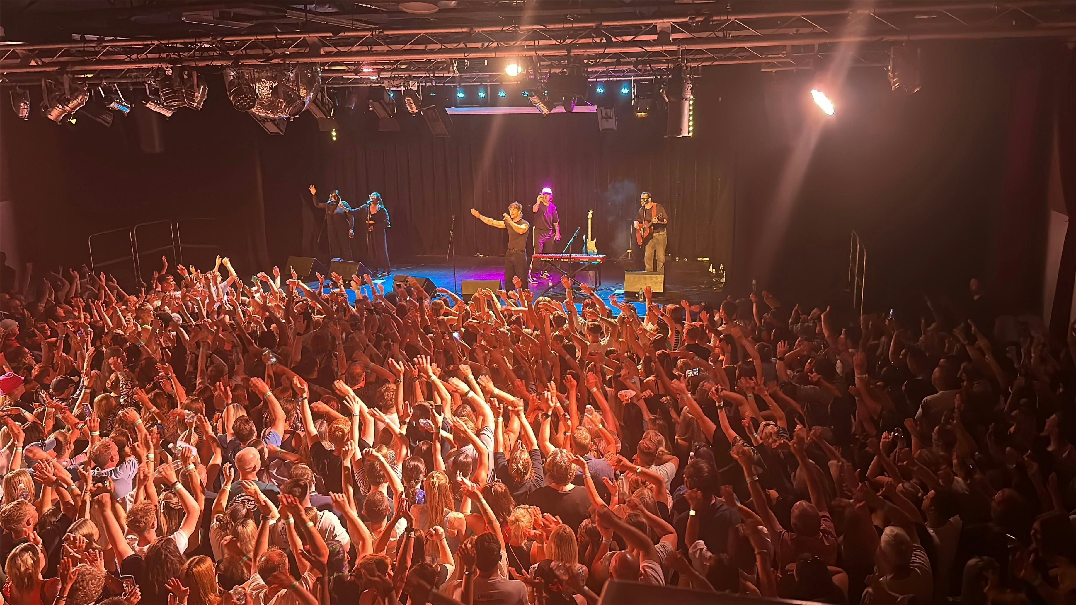 In Session - Thomas Heppell